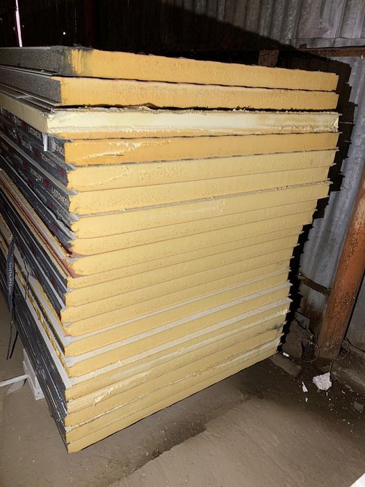 Panouri Sandwich Termoizolante Cal 1 și Cal 2 Perete si Acoperiș