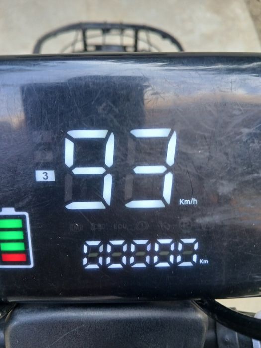 Skutir 2024 yil yurisha zur 70 km tezligi zaryadka 50 km ga yetadi