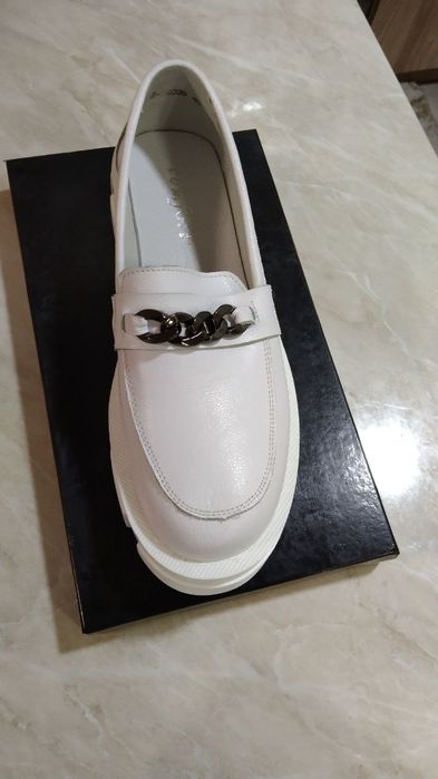 Продаётся кожаная обувь туфли