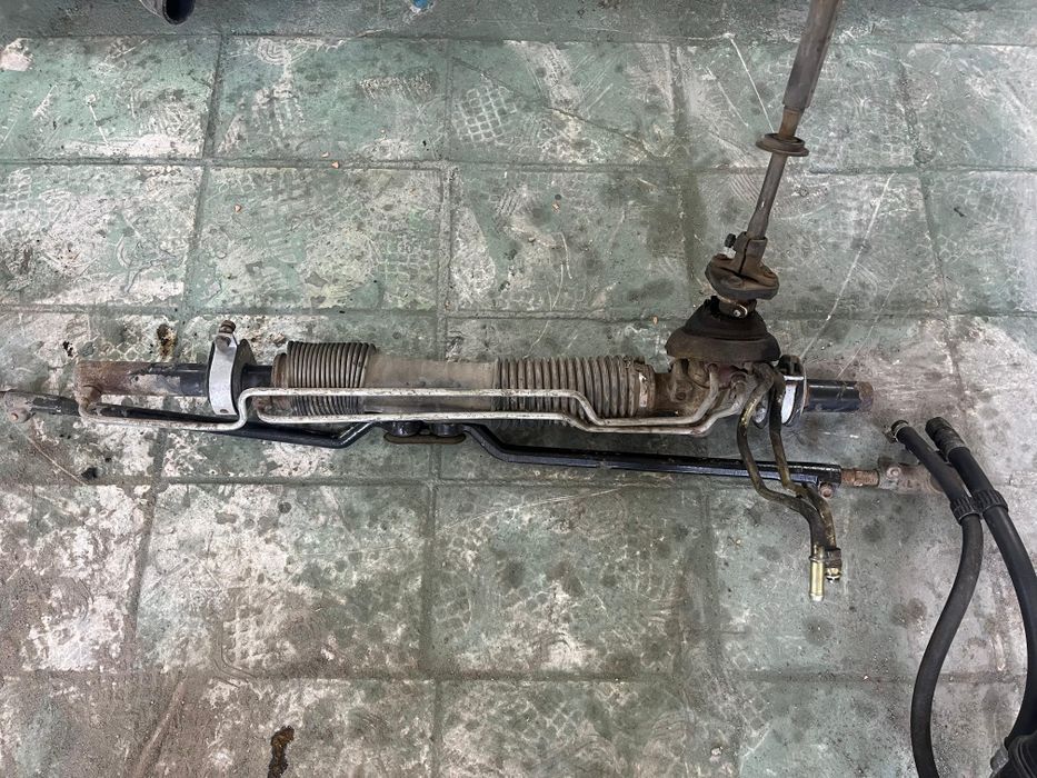 Опел Вектра А   рулевая рейка,