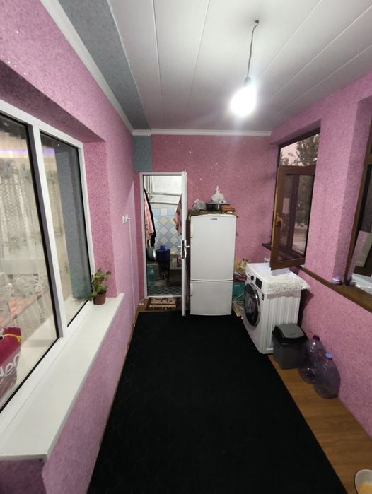 2 xonali kvartira sotiladi narxi kelishiladi