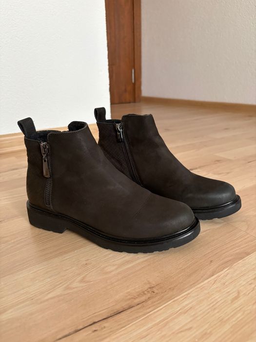 Дамски боти от естествена кожа