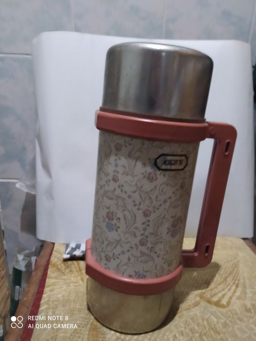 Продам термос с металлической колбой