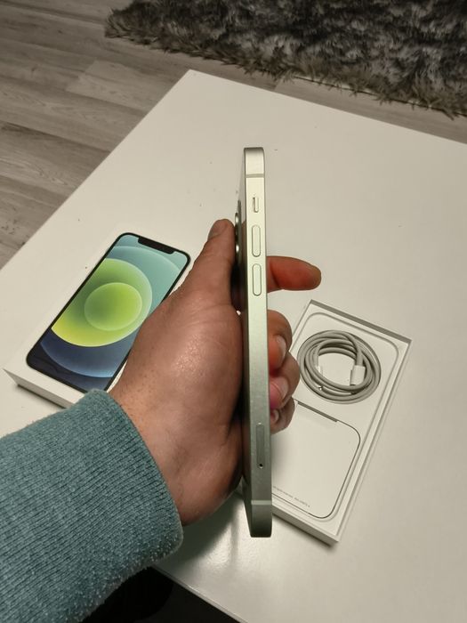 IPhone 12 64gb stare foarte buna