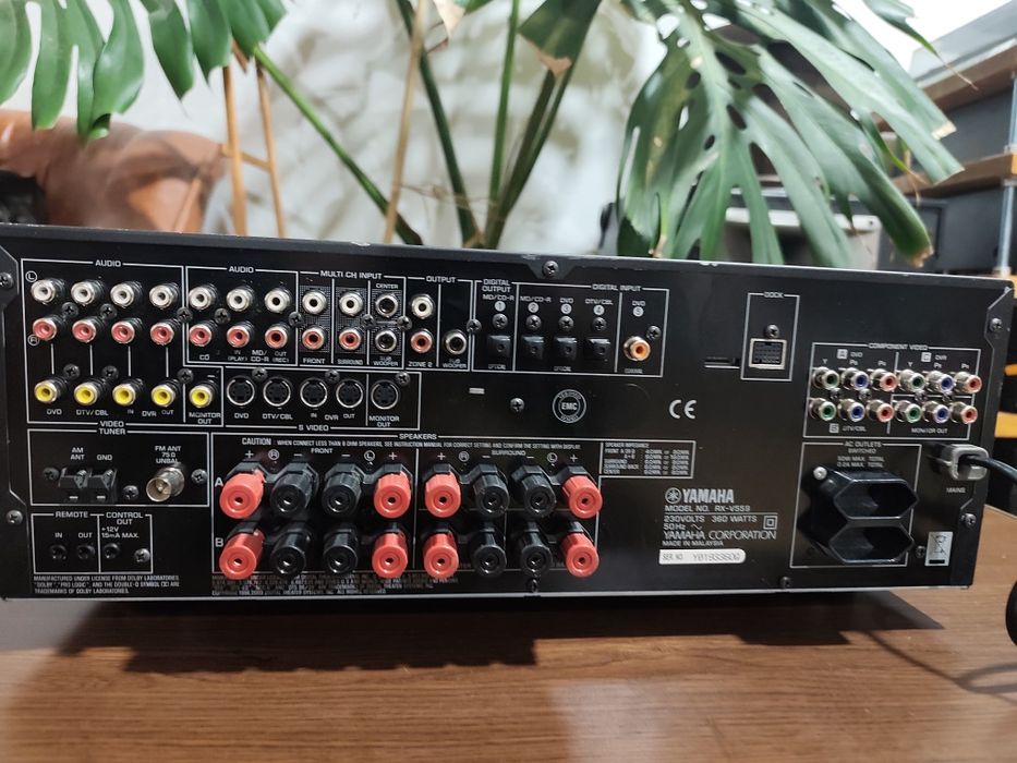Yamaha rx v-- 559