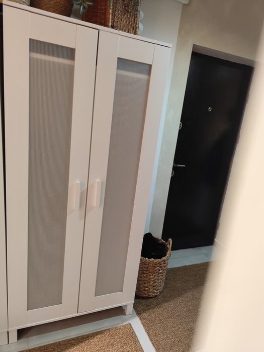 Vând pat pentru dormitor împreună cu dulap