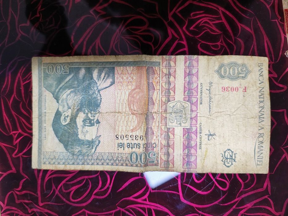 Bani vechi de colecție Una mie lei 1993 și cinci sute lei 1992