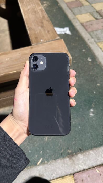 Айфон 11  128 гб ……