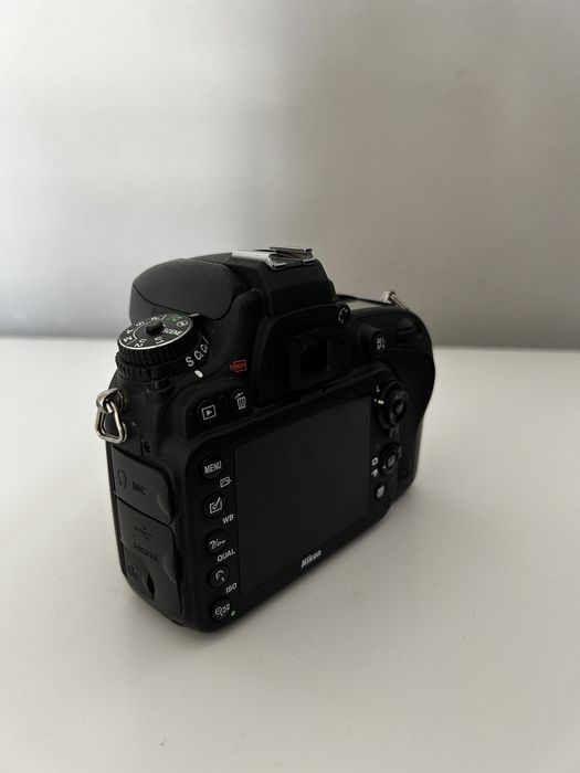 Nikon D610+Nikon 50mm 1.8+Godox TT350N!!! SE VAND SI SEPARAT