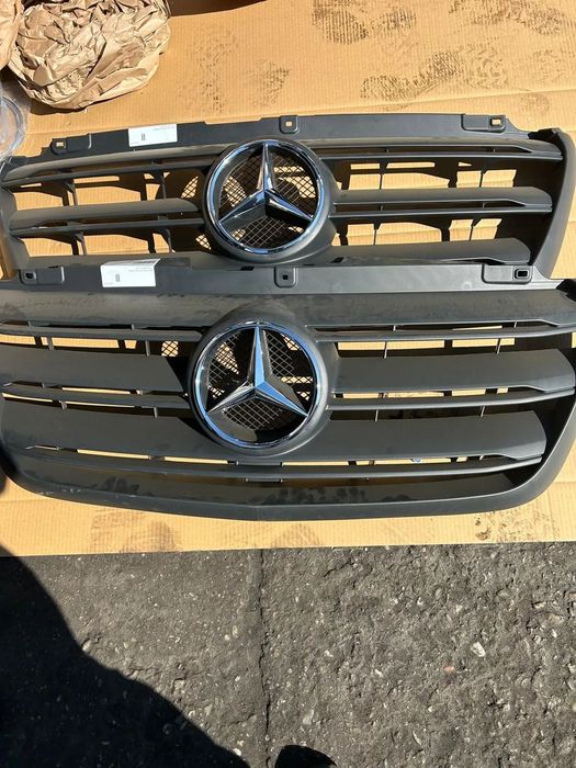 Grilă radiator cu emblemă  sprinter w910, W907