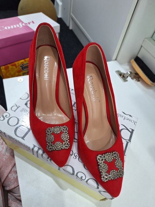 аяк киымдер сатылады 35размер