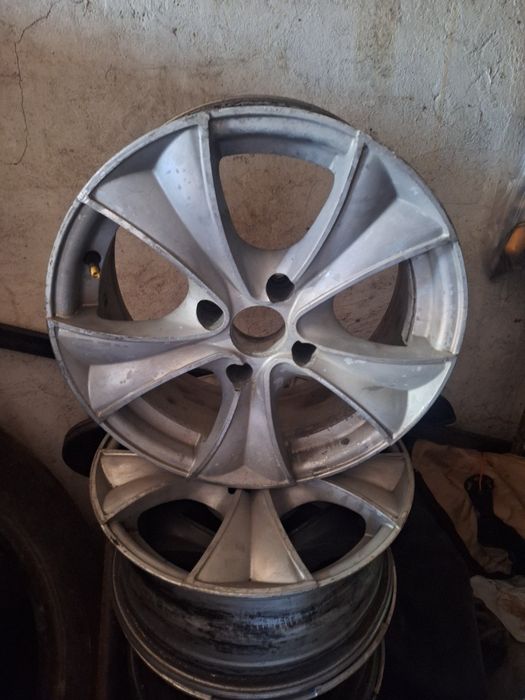 Продам диски r15 в отл. сост
