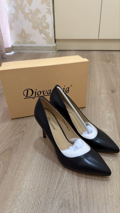 Туфли от Djovannia