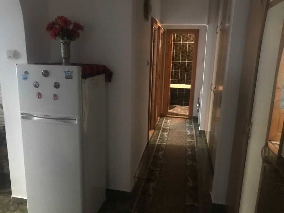 Inchiriere apartament 3 camere Nicolina 1