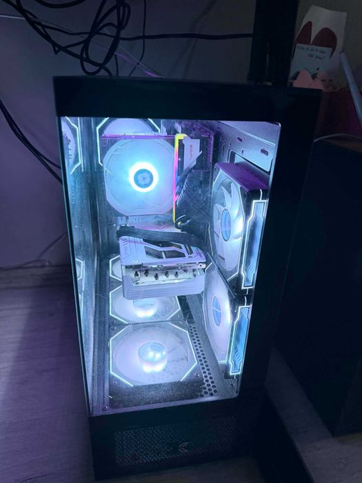 Геймърски компютър - Ryzen 7 7700x / 9070XT / 32GBDDR5