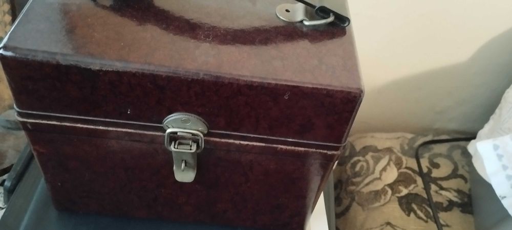 Продавам Мегер(Мегаомметър)