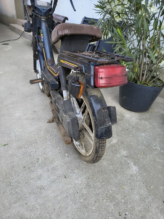 Motoretă cu petale