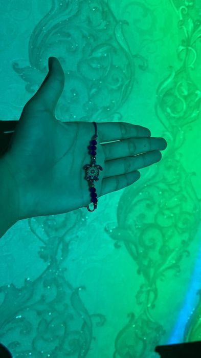 Много разных украшении