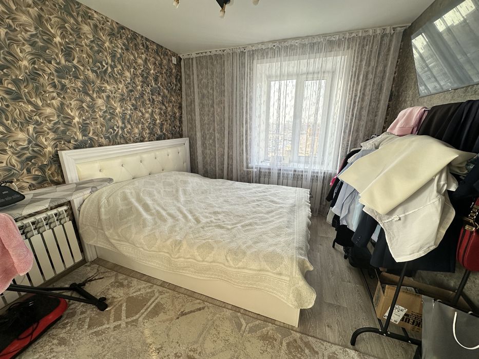 Продам квартиру 4 комнаты