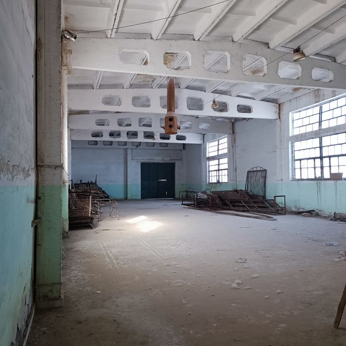 Ургенч шаҳрида улгуржи аптекага мулжаланган Нотурар бино сотилади