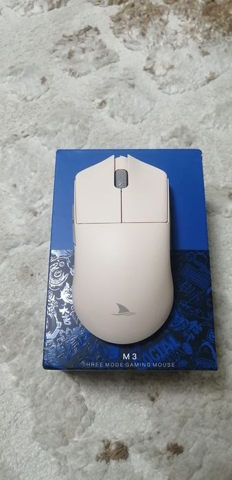 Продам игровую беспроводную мышку Darmoshark M3