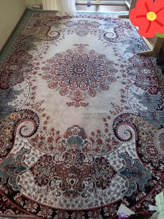 Продам ковры новый