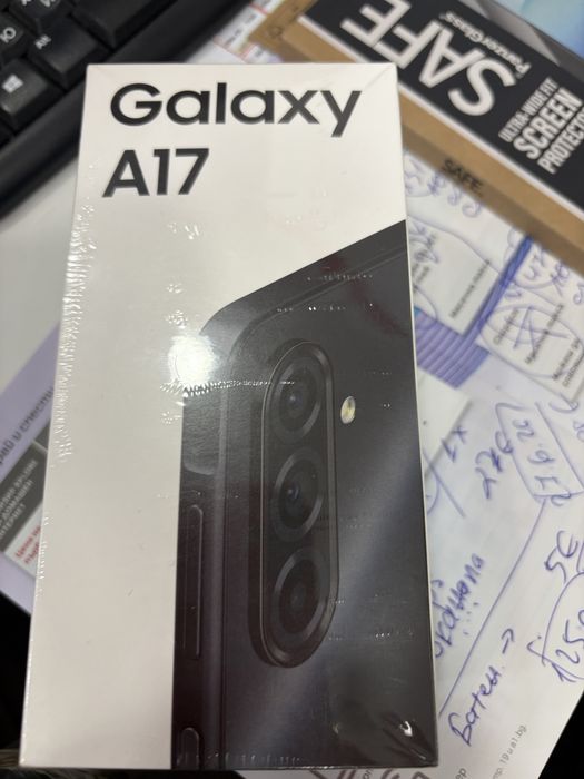 Продавам нов тел Самсунг Галакси А17 не разпечатан с подарък нов проте