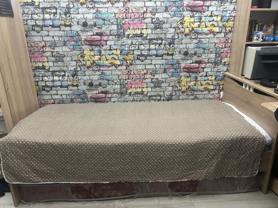 Кровать с ортопедическим матрасом