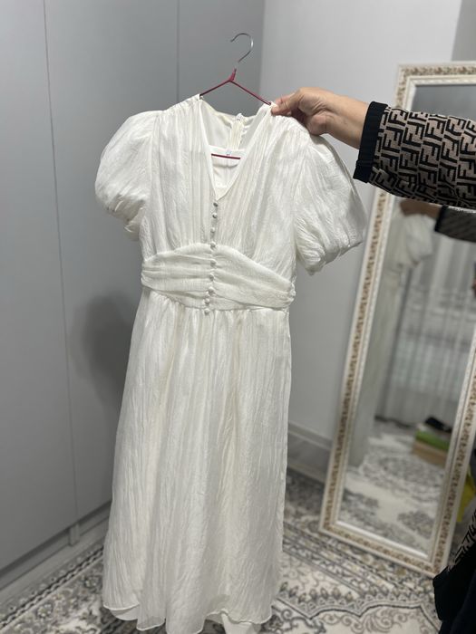 Белое платье, почти новое