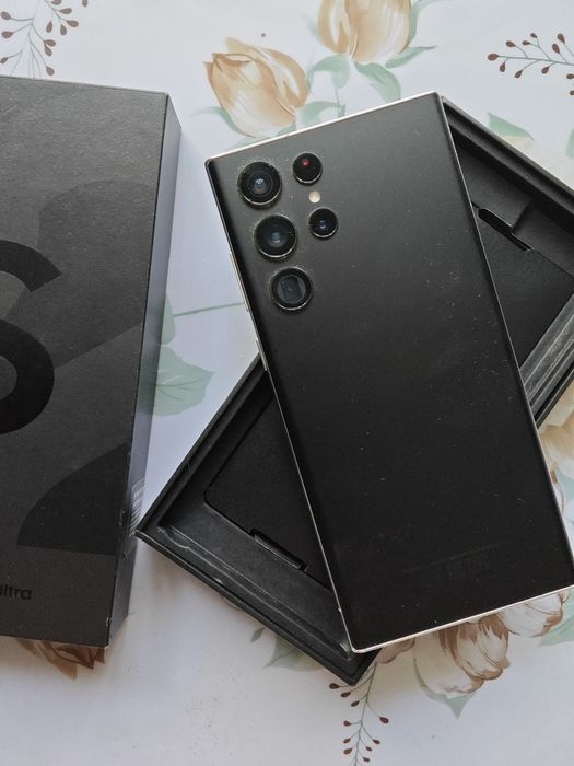 Продам Samsung s22 ultra
