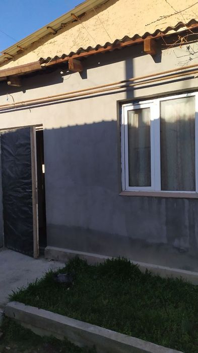 Сдается 2х комнатная квартира на земле. В центре Луначарского.