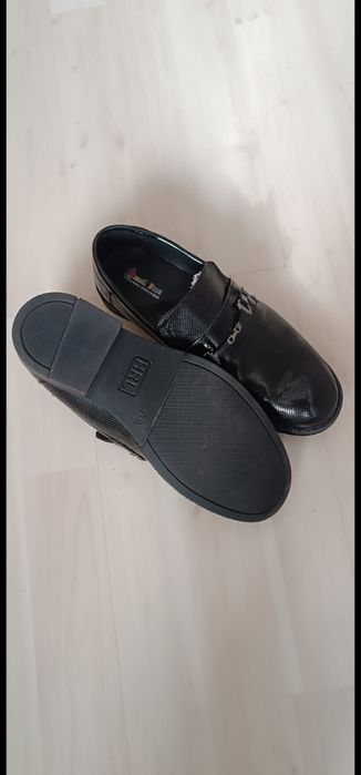 Pantofi baieti lacuiti