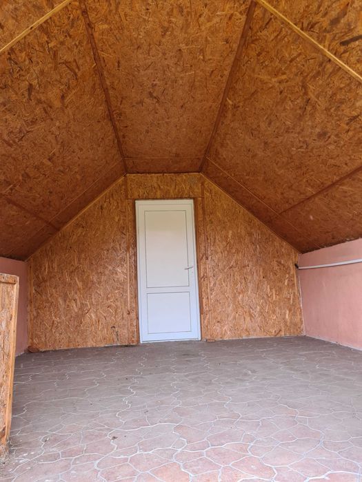 Casă de vacanță și teren