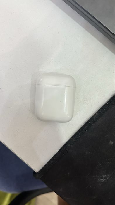 Продаю Airpods 2