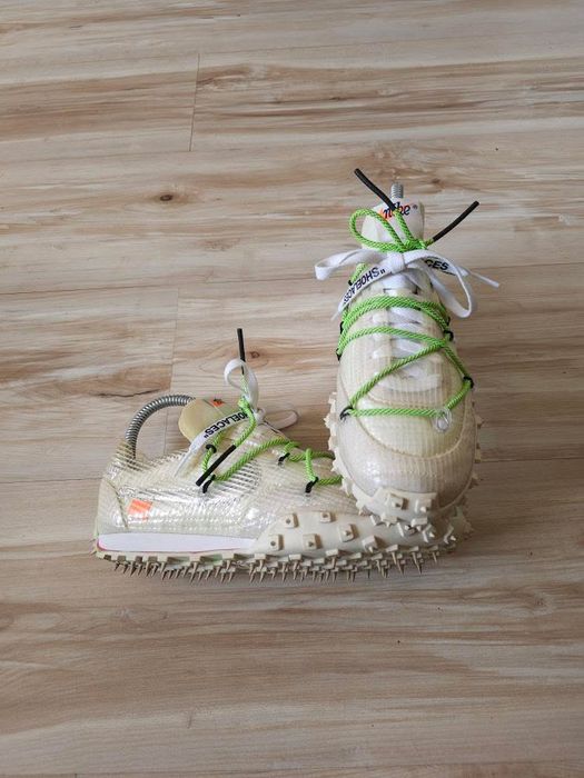 Оригинални дамски маратонки Nike Waffle Racer x Off-White