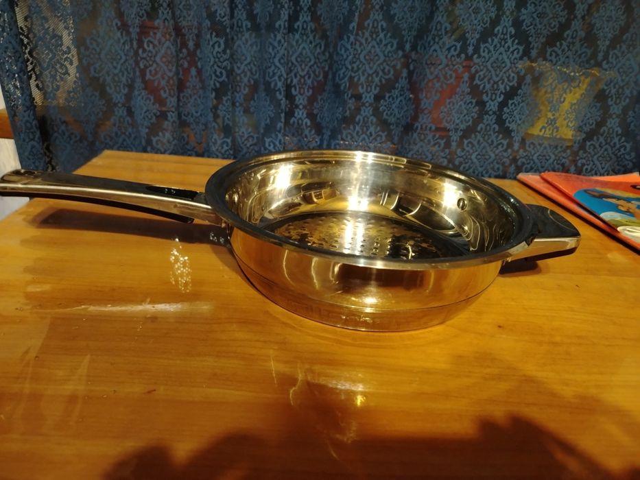 Сковорода с крышкой и сковорода нержавейка