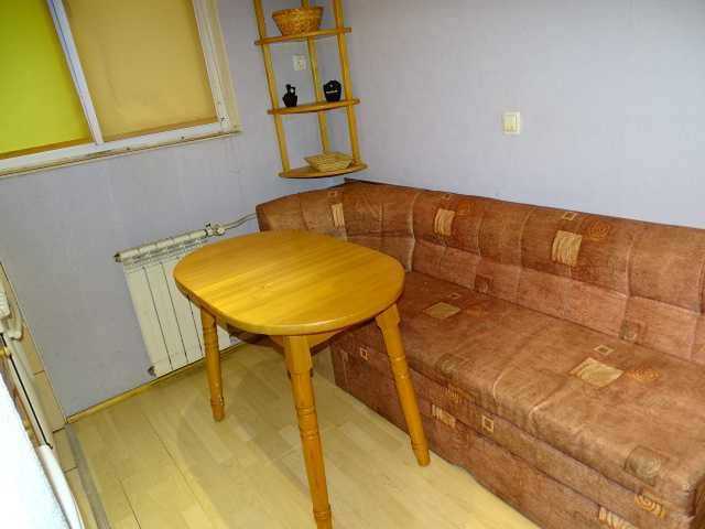 Едностаен, обзаведен, Дружба 1