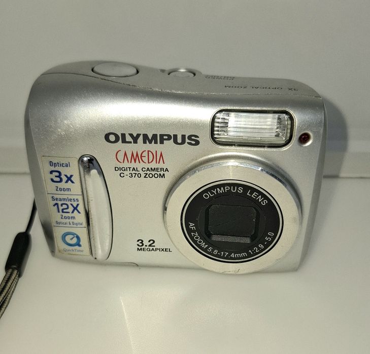 Olympus C-370 Zoom компактен дигитален фотоапарат