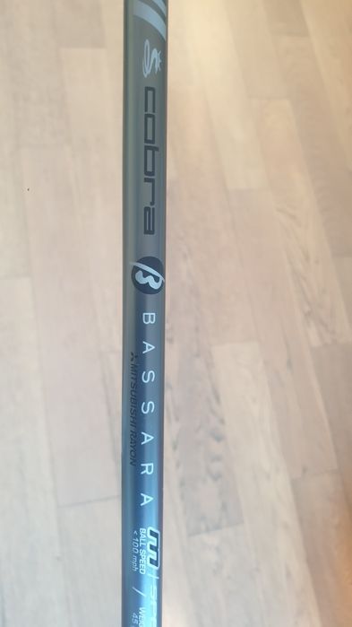 Дамски голф стик 5 wood Cobra King Speed LD в отлично състояние.