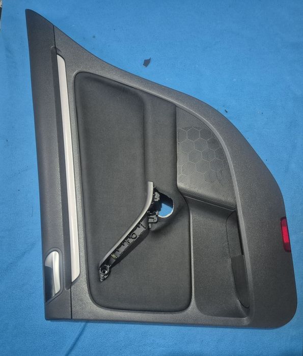 Retapitari auto , polish faruri , ambientale , stelute in plafon