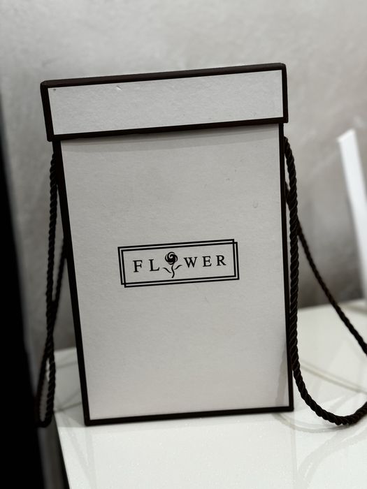 Кутии за цветя и стикери - различни модели