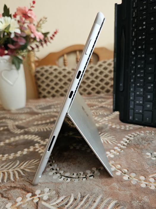 Microsoft Surface Pro 8 LTE Advanced – i5 gen. 11, 16 GB RAM, 256 GB SSD