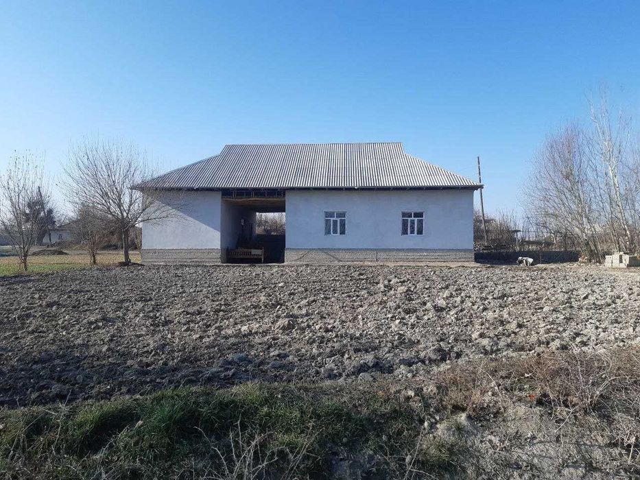 Ховли уй сотилади