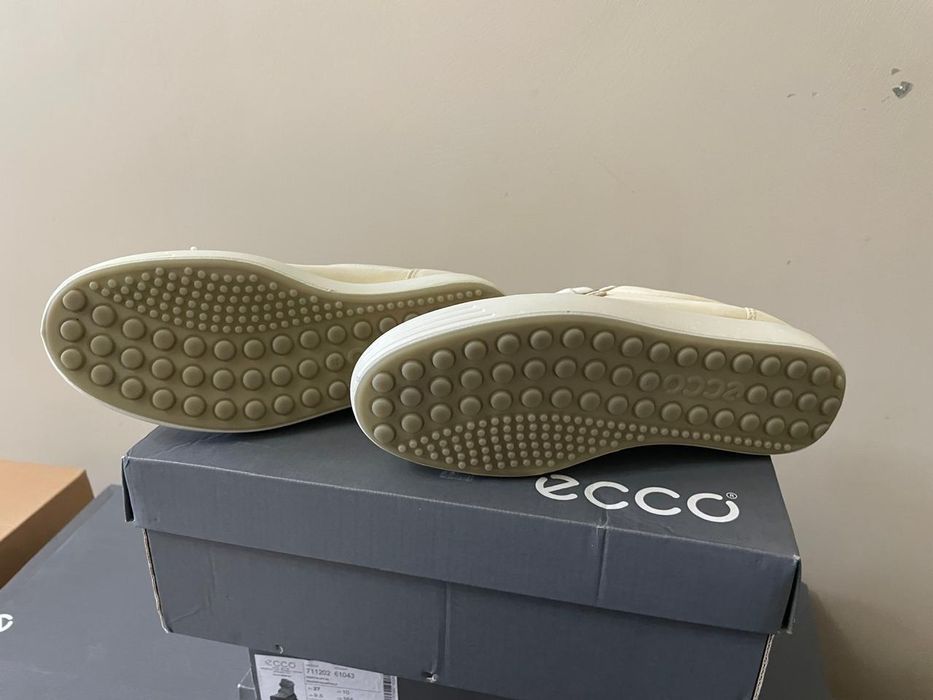 Новые кроссовки Ecco