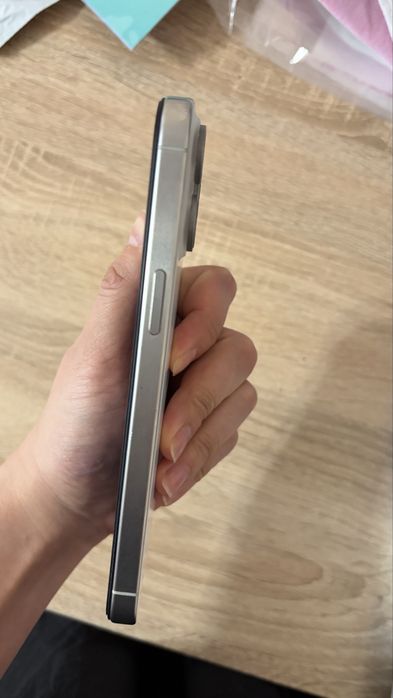 Продам Iphone 15 Pro Max