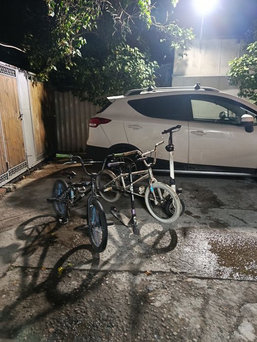 Два BMX один трюковой самокат и элеткро самокат