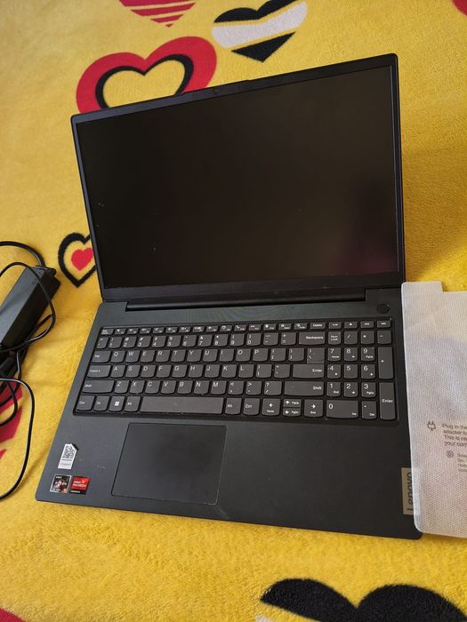 Laptop lenovo 15 g4