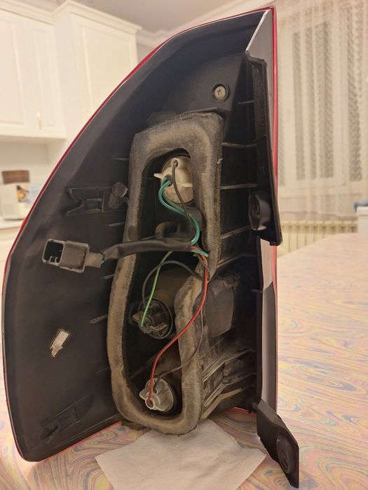 Задний фонарь, правый