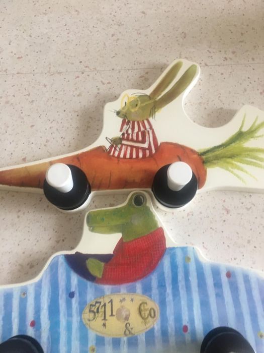 Детские вешалки