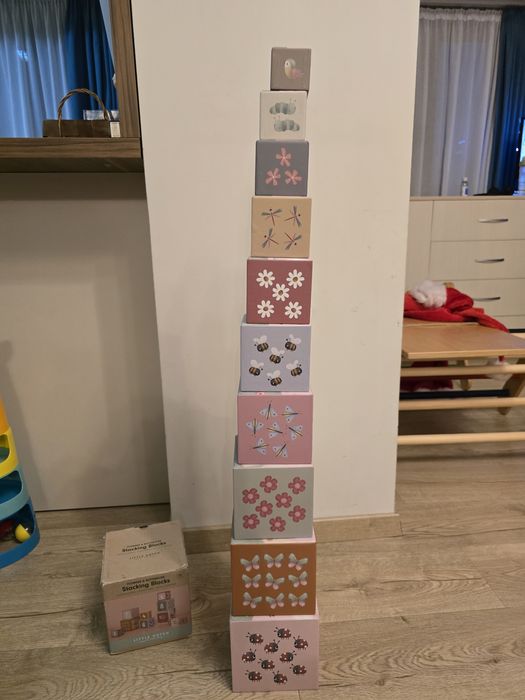 Жирафче Софи кула, дървена играчка с цифри, кубчета little dutch